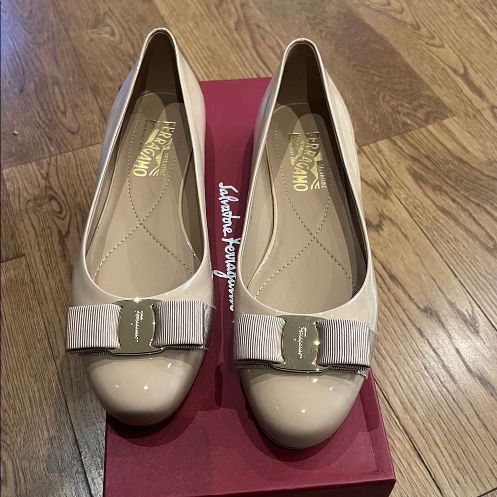 Salvatore Ferragamo - Varina New Bisquie Pentcalf